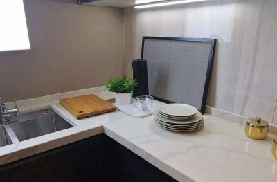 ʯӢʯ̨����Բ�ͻ���ɶ�����أ�